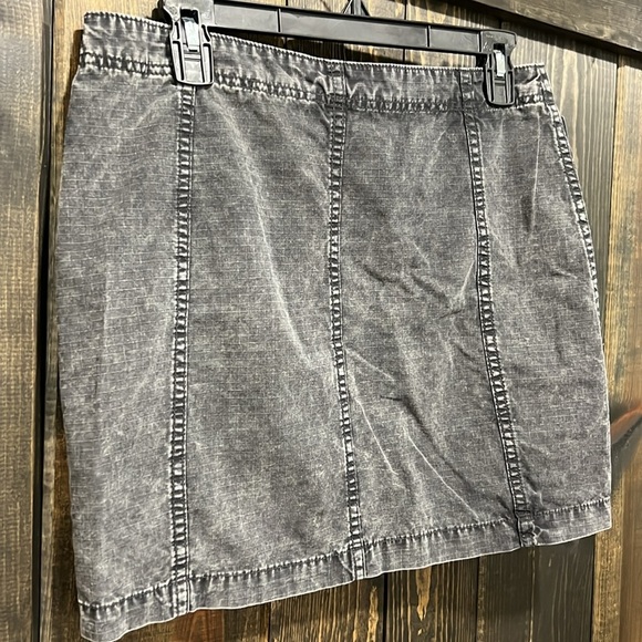 Free People Multi Zipper Mini Skirt 6 Black Denim Asymetrical Cargo Zip Boho - Picture 7 of 10